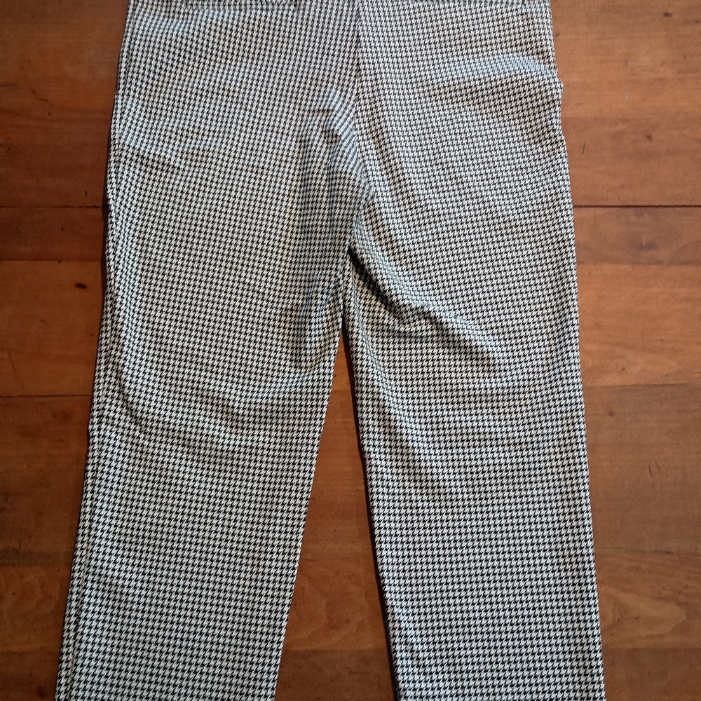 Amanda & Chelsea Houndstooth , Black and White size 12